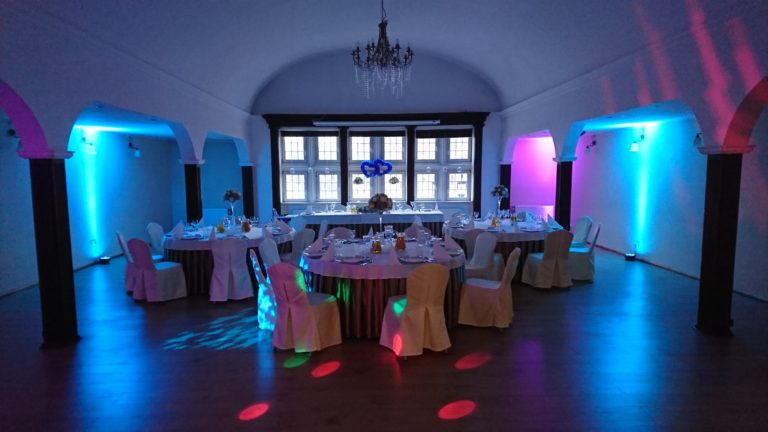 Oświetlenie sali weselnej
